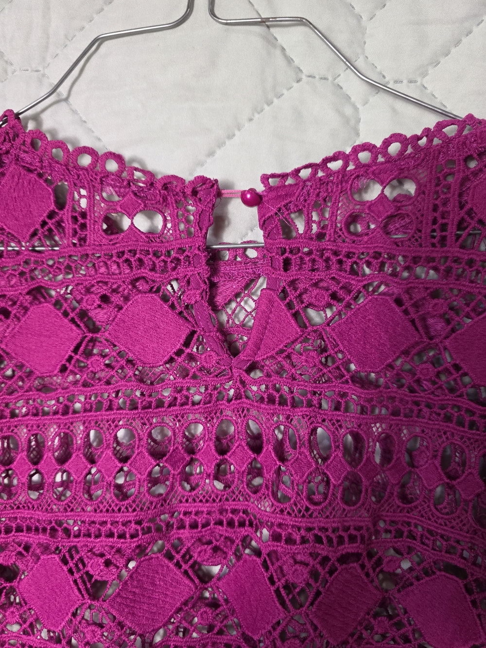 Ellison Women's Fuchsia Crochet Lace Long Sleeve Top Sz M - Picture 4 of 7